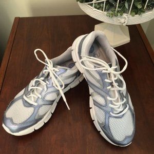 Women's Ryka Sneakers EUC